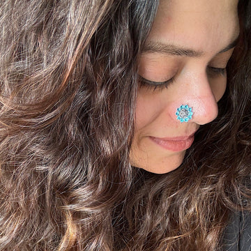 Aquamarine Flower Nose Pin